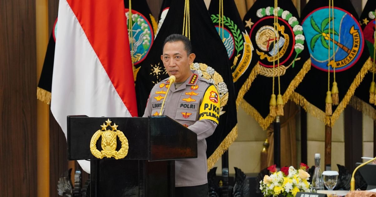 Kapolri Jenderal Listyo Sigit Prabowo saat menyampaikan rilis akhir tahun 2025 di Mabes Polri, Jakarta Selatan pada Selasa, 30 Desember 2025 (Dok. Foto: Divhumas Polri)