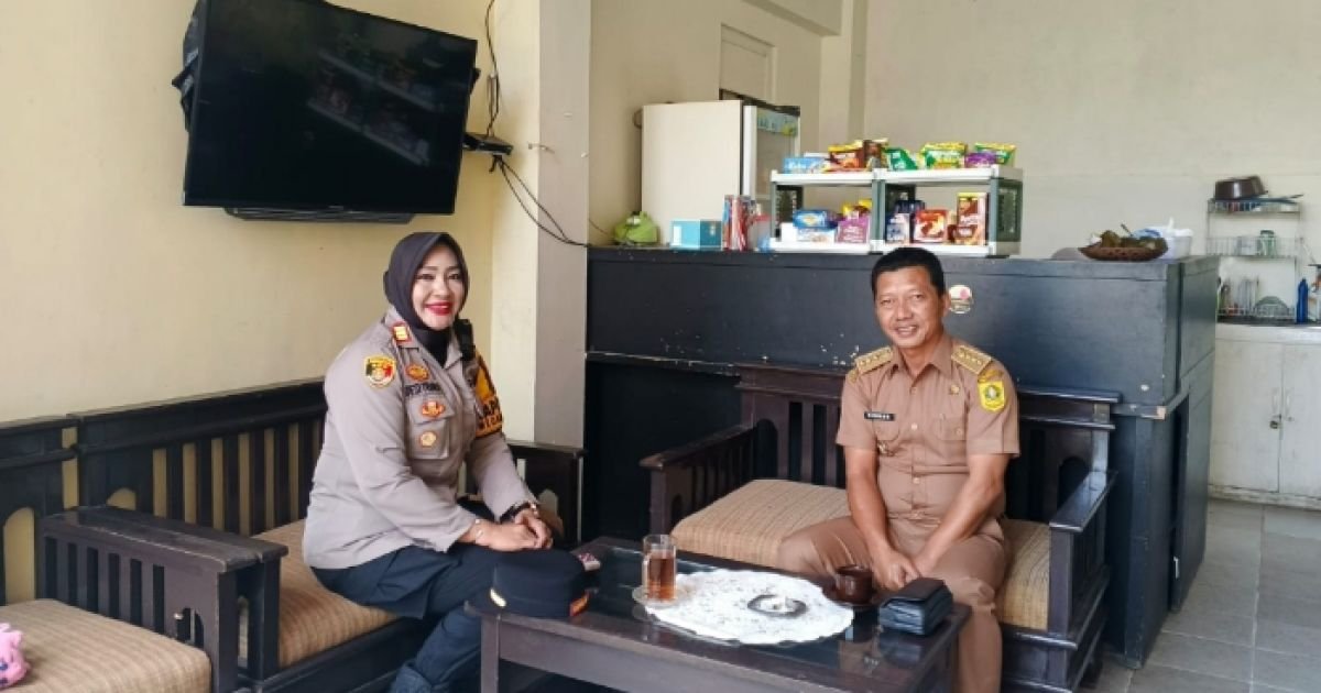 Perkuat Sinergi, Kapolsek AKP Desi Triana Silaturahmi ke Camat Megamendung