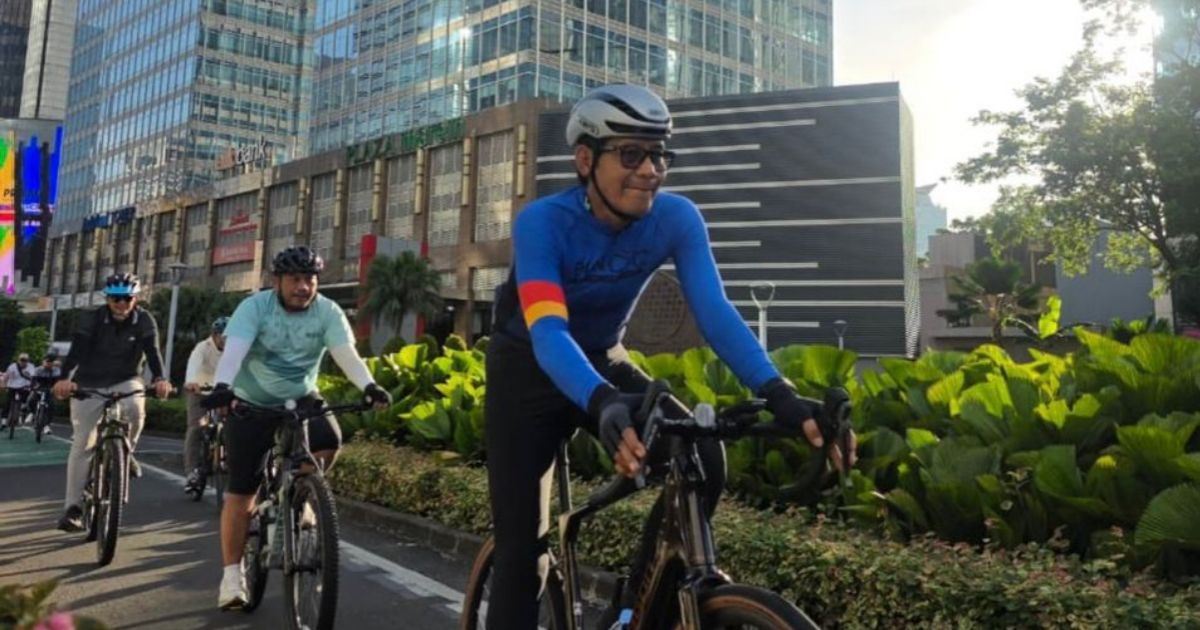 GM PLN UID Jaya saat Santai Bersepeda pada Jumat, 10 April 2026 pagi.